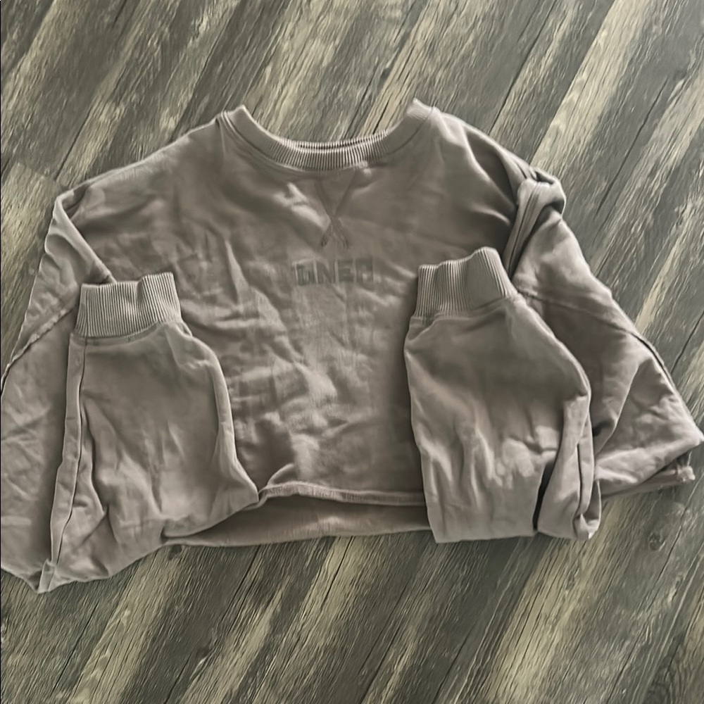 Cropped sweatshirt!